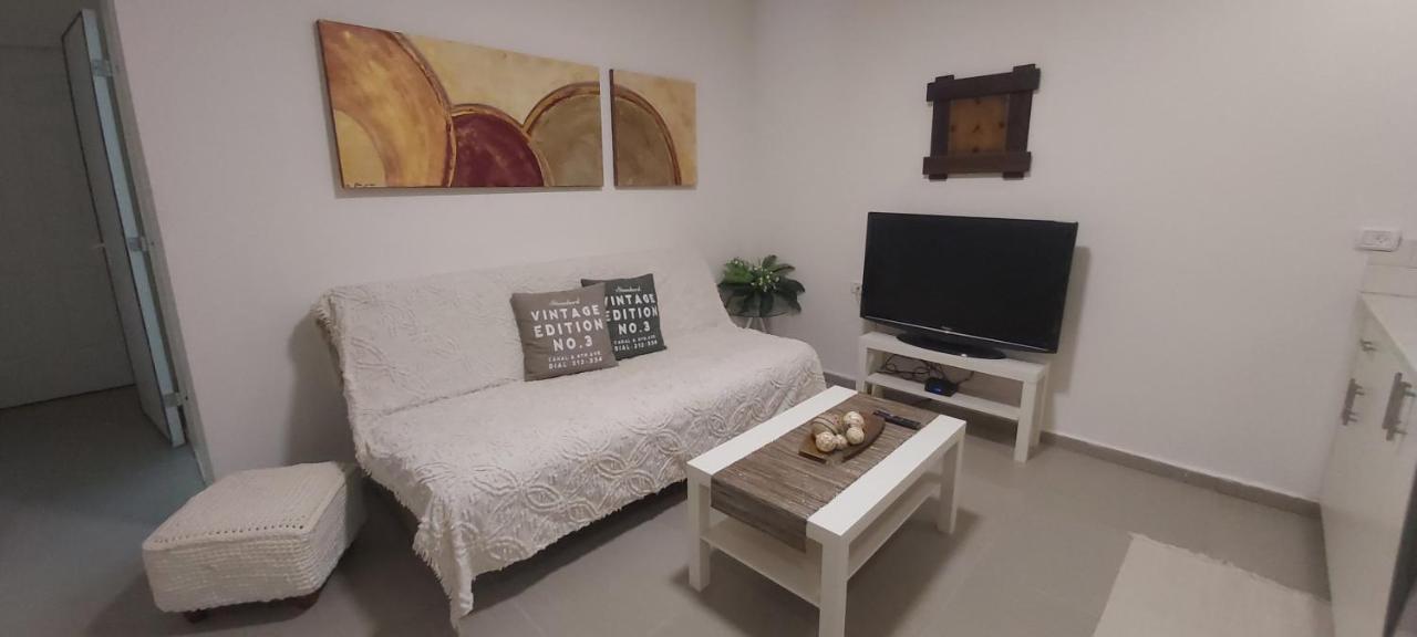Hotel פינה קטנה בערבה Be'er Ora Exterior foto